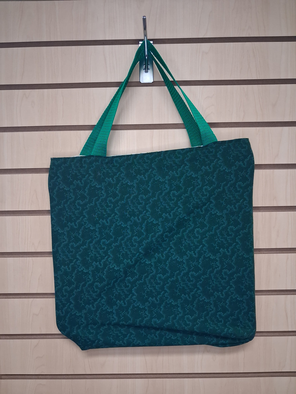 Tote, Small