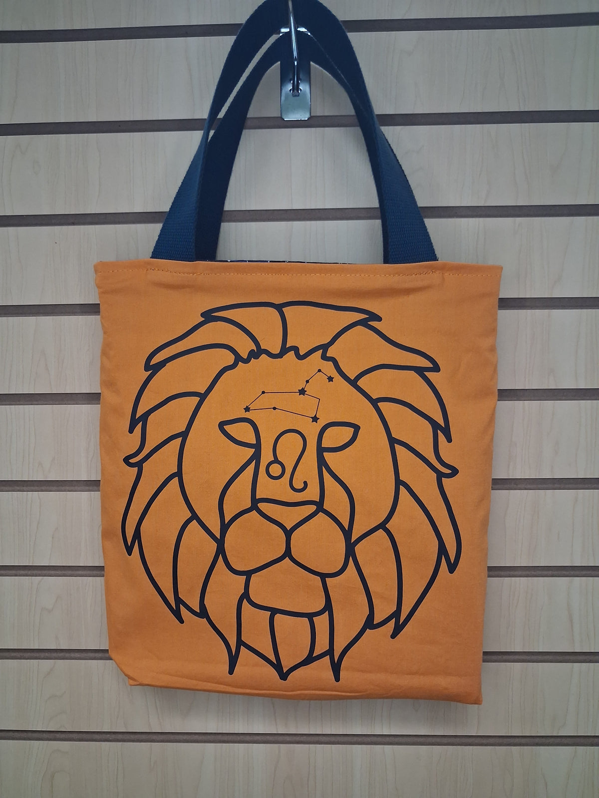 Tote, Small