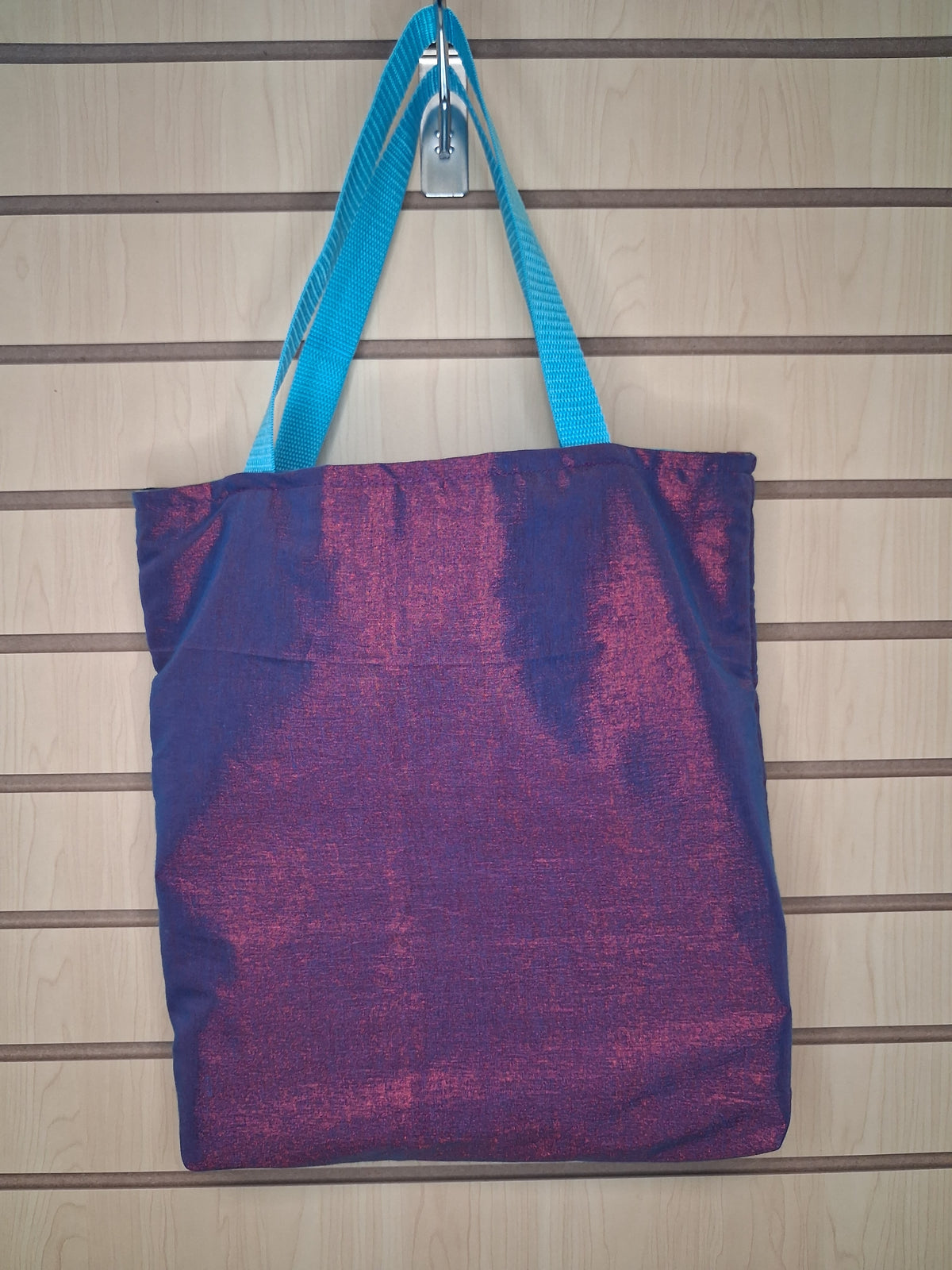 Tote, Small