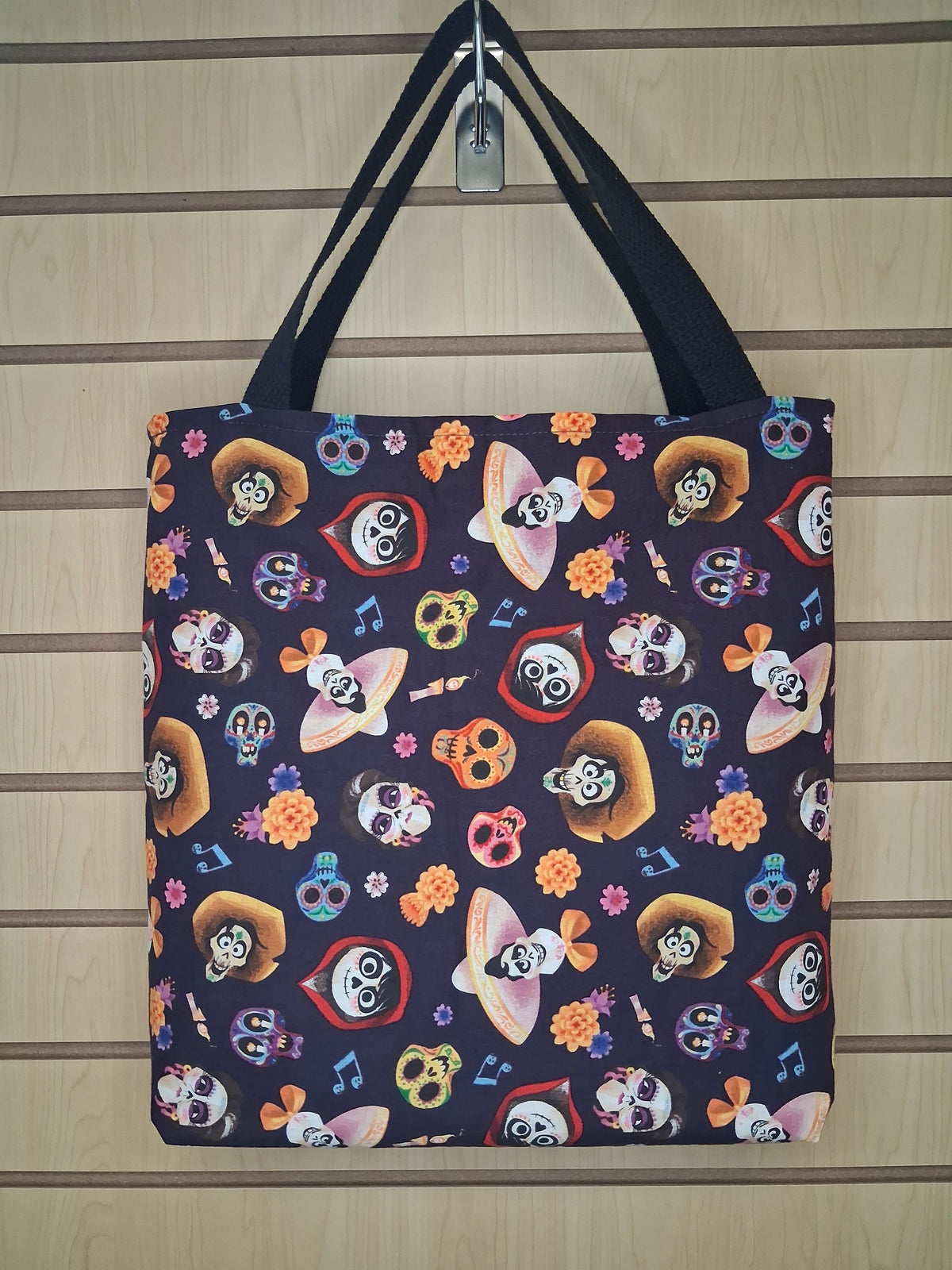 Tote, Large